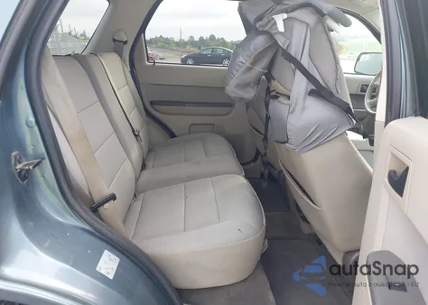 2012 Ford Escape Xlt z USA, uszkodzony, nr VIN 1FMCU9D74CKB81685